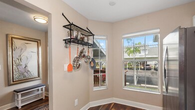 6132 Lakefront Dr in Ft. Myers, FL - Building Photo - Building Photo