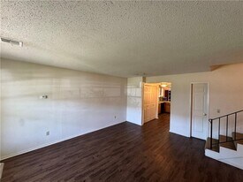 321 S 11th Pl in Rogers, AR - Building Photo