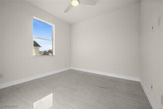 2481 NW 9th St in Cape Coral, FL - Building Photo - Building Photo
