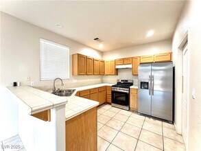 7279 Twin Maples Ct in Las Vegas, NV - Building Photo - Building Photo