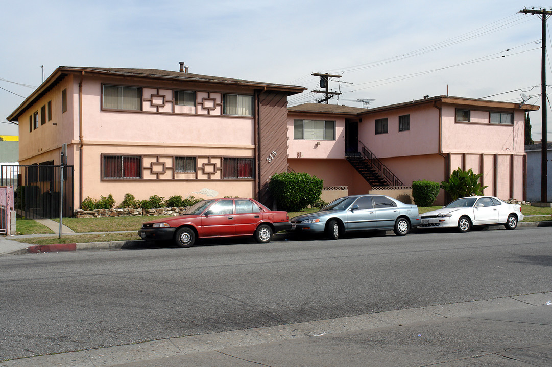 315 E Hardy St in Inglewood, CA - Building Photo