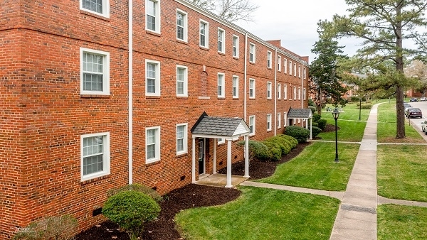 Ludwell Apartments in Williamsburg, VA - Building Photo