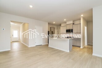 5543 Hydrangea St in Winston-Salem, NC - Building Photo - Building Photo