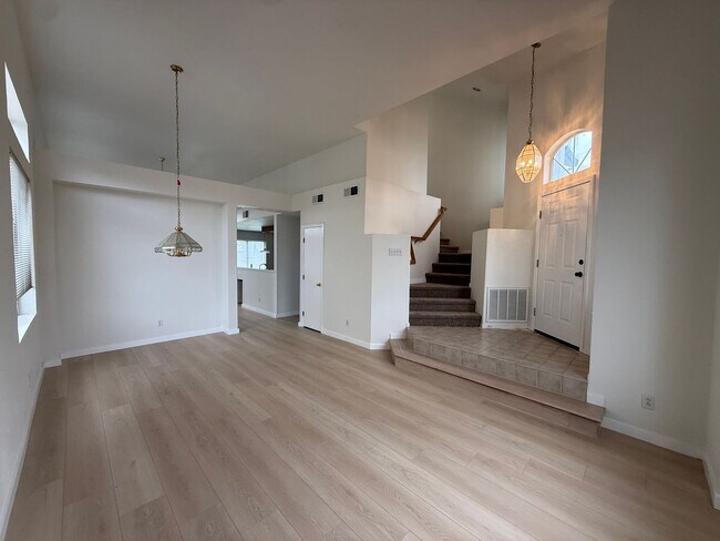 8163 Gualala Ct in Sacramento, CA - Building Photo - Building Photo