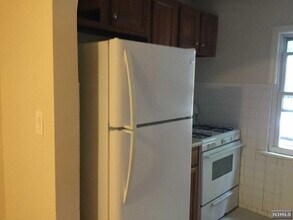 232 Lincoln Ave in Cliffside Park, NJ - Building Photo - Building Photo