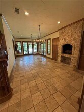 4922 W Northwest Hwy in Dallas, TX - Building Photo - Building Photo