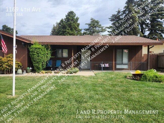 1169 4th Ave in Walnut Grove, CA - Foto de edificio - Building Photo