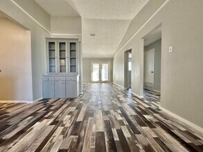 504 N Englewood Ave in Lubbock, TX - Building Photo - Building Photo