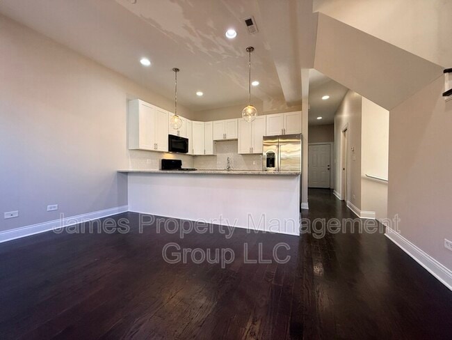 2511 W Cortland St in Chicago, IL - Building Photo - Building Photo