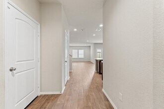21143 Waze Lewis Dr in Roman Forest, TX - Building Photo - Building Photo