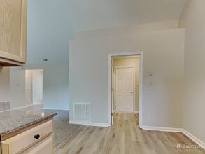 15037 Oak Rd in Carmel, IN - Building Photo - Building Photo