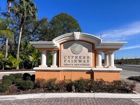 5451 Vineland Rd in Orlando, FL - Building Photo