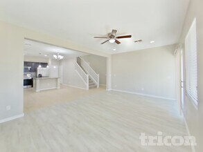 819 W Dana Dr in San Tan Valley, AZ - Foto de edificio - Building Photo