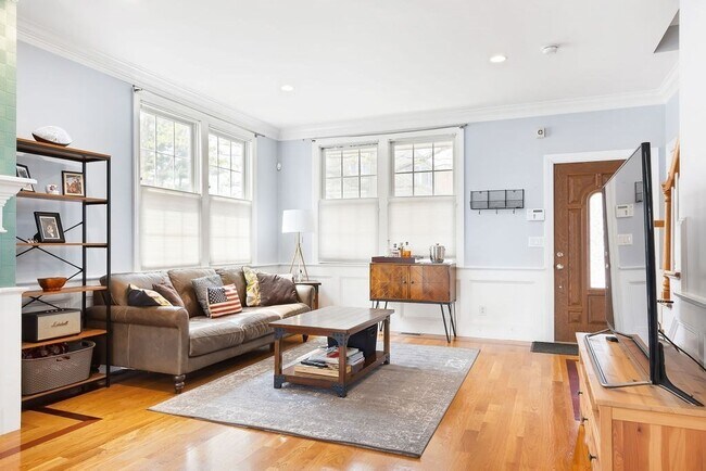 property at 437 Gallivan Blvd
