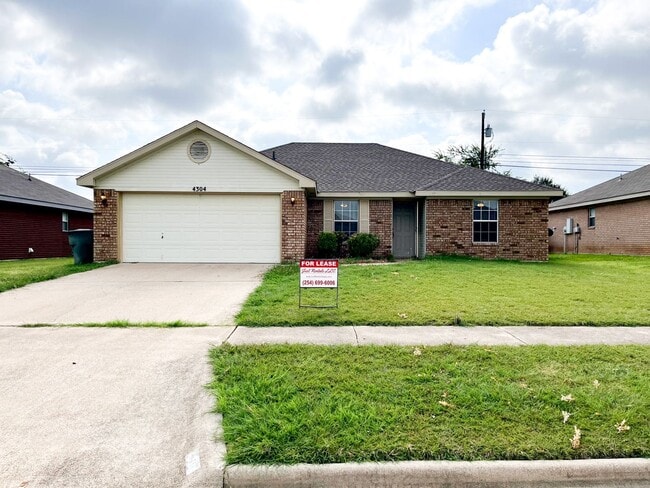 property at 4304 Lori Dr