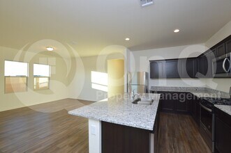 473 W Mammoth Cave Dr in Queen Creek, AZ - Building Photo - Building Photo