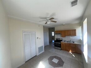 250 S Orange Ave in Newark, NJ - Building Photo - Building Photo