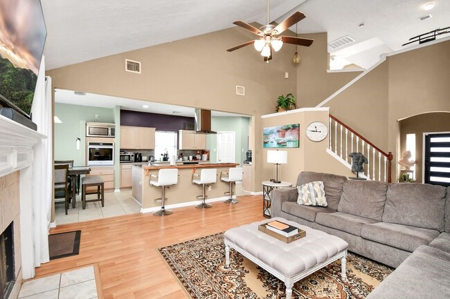 property at 2834 Green Hollow Ct