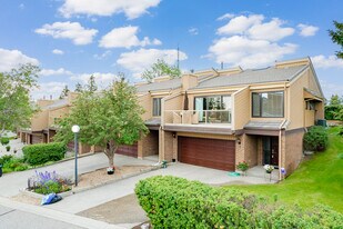 30 Prominence in Calgary, AB - Building Photo