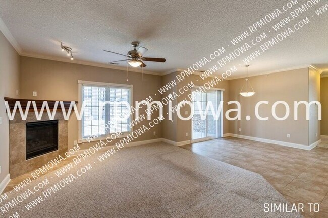 3923 141st St. in Urbandale, IA - Foto de edificio - Building Photo