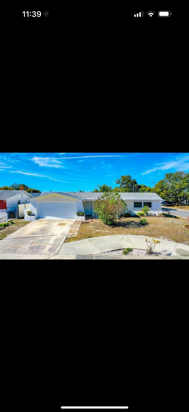11705 Meredith Ln