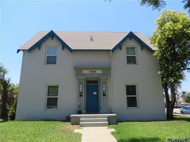 704 S Howard St-Unit -B in Corona, CA - Building Photo