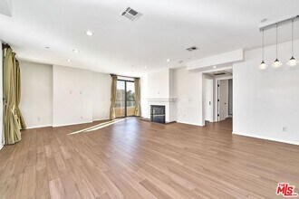 871 Crenshaw Blvd in Los Angeles, CA - Building Photo - Building Photo