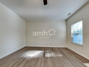 6240 Red Clover Ln in Charlotte, NC - Building Photo - Building Photo