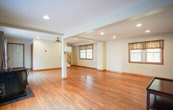74 Hagan Ave in Westfield, MA - Building Photo - Building Photo