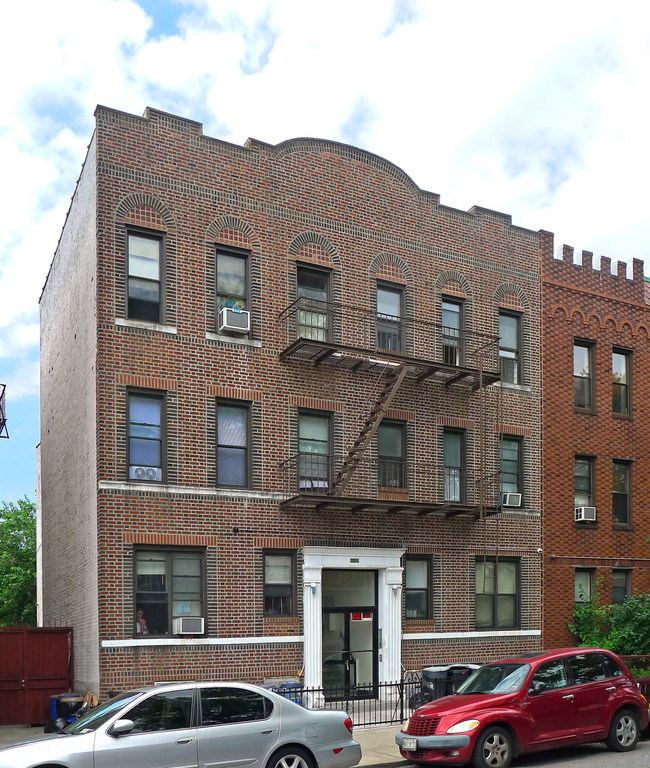 2062 73rd St in Brooklyn, NY - Building Photo - Building Photo