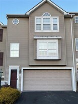 2003 Trail Side Ct in Jeannette, PA - Building Photo