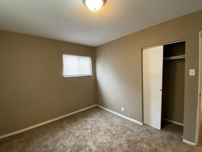 10564 Spring Garden Dr in St. Louis, MO - Building Photo - Building Photo