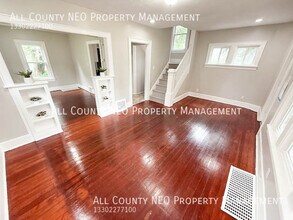 1114 Herberich Ave in Akron, OH - Building Photo - Building Photo