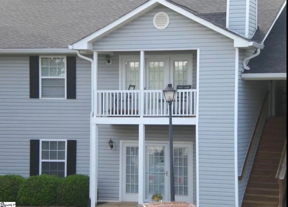 907 Pelham Square Way in Greer, SC - Building Photo