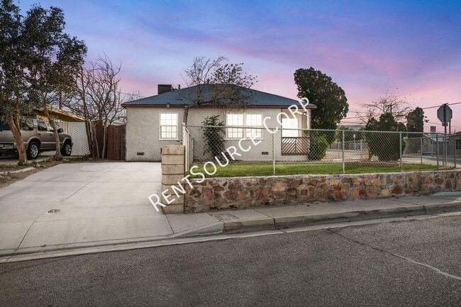 property at 1040 Flora St