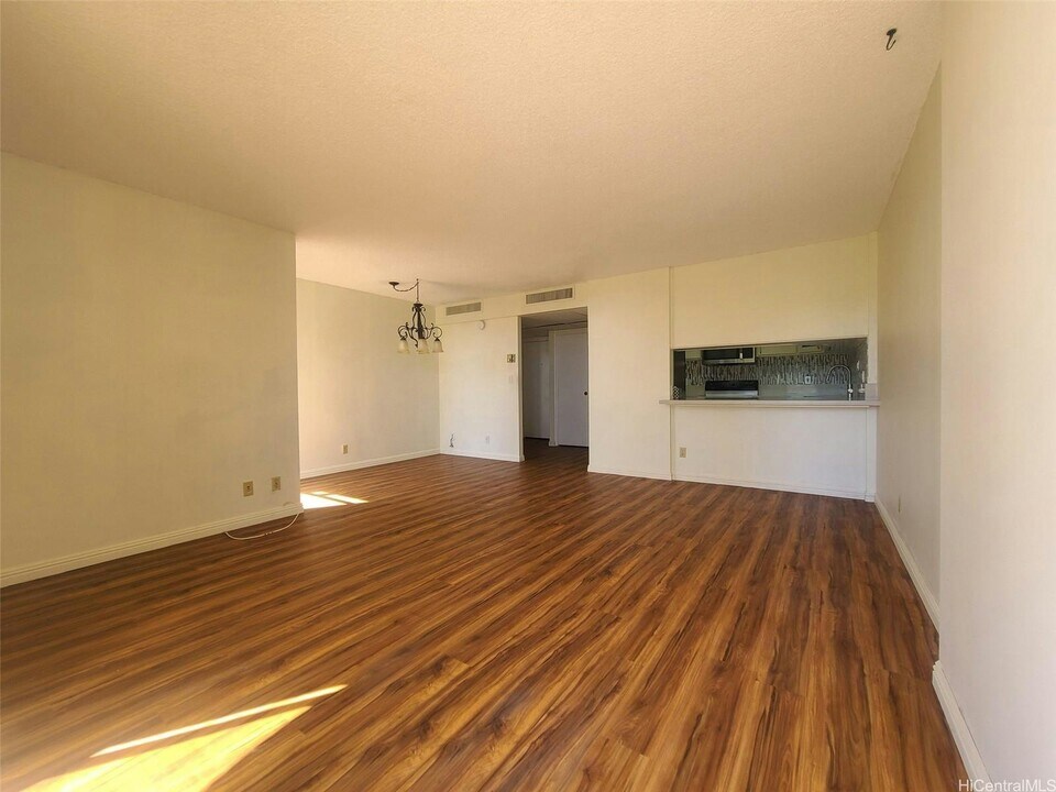 311 ?Ohua Ave in Honolulu, HI - Building Photo