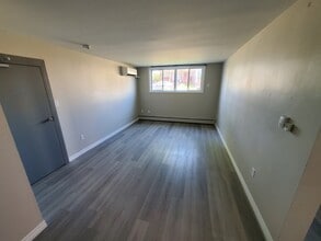 427 High St in Moncton, NB - Building Photo - Building Photo