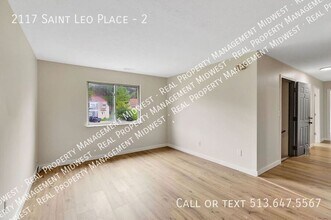 2117 St Leo Pl in Cincinnati, OH - Building Photo - Building Photo