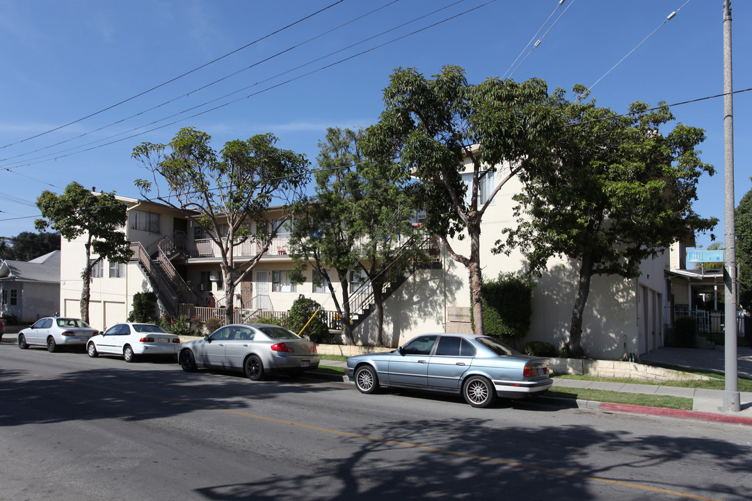 2201 Locust Ave in Long Beach, CA - Building Photo