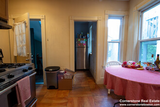 142 Calumet St, Unit 2 in Boston, MA - Building Photo - Building Photo
