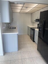 17600 N Bay Rd in Sunny Isles Beach, FL - Building Photo - Building Photo
