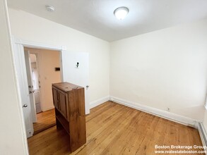 1 Folsom Ave, Unit 2 in Boston, MA - Building Photo - Building Photo