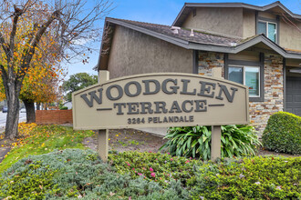 Woodglen Terrace Apartments in Modesto, CA - Building Photo - Building Photo