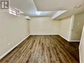 3 Carrie Crescent in Brampton, ON - Building Photo - Building Photo