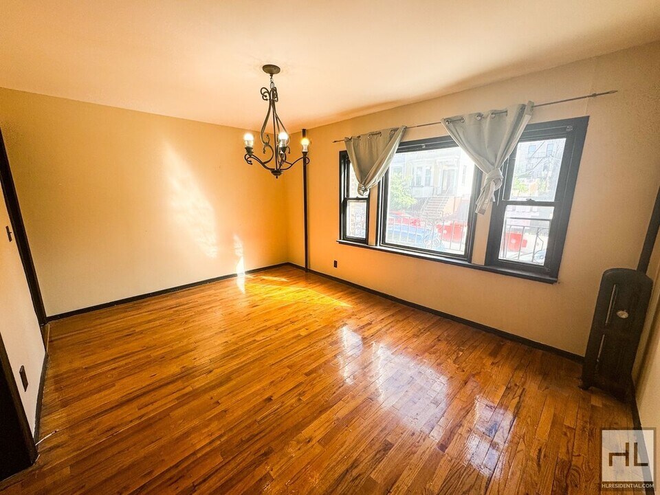 14th St in Brooklyn, NY - Building Photo