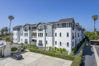 Carlyle Carlsbad Village in Carlsbad, CA - Building Photo - Building Photo