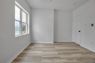 1608 Sweet Home Rd in Buffalo, NY - Building Photo - Building Photo