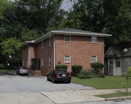425 Holderness St SW in Atlanta, GA - Building Photo