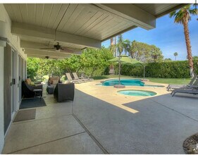645 S Canon Dr in Palm Springs, CA - Building Photo - Building Photo