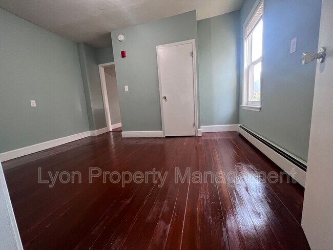 200 Benefit St in Pawtucket, RI - Building Photo - Building Photo